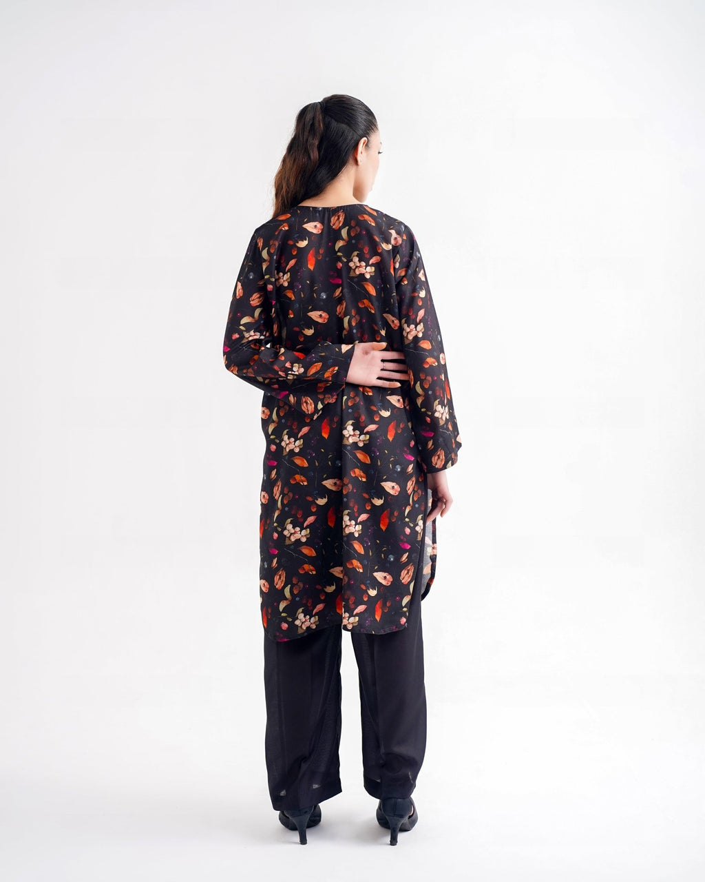 Midnight Aurelia